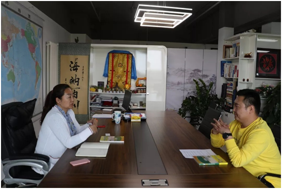 电商谷园区运营人员与张鑫焱女士访谈中